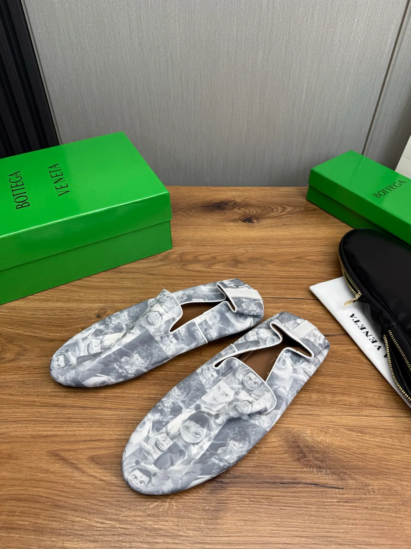 Men's shoes 💰460💰 BV - popular wallet shoes 👟 Casual, fashionable and comfortable 🔗 Good partner for travel ✅ Imported Nezha series printed fabric + imported cowhide. Original rubber outsole, available all year round 👏 Size: 38-45 (38.45 custom-made, non-refundable)
